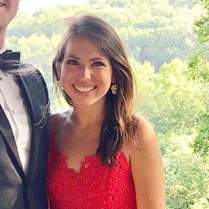 Meet your Posher, Caroline